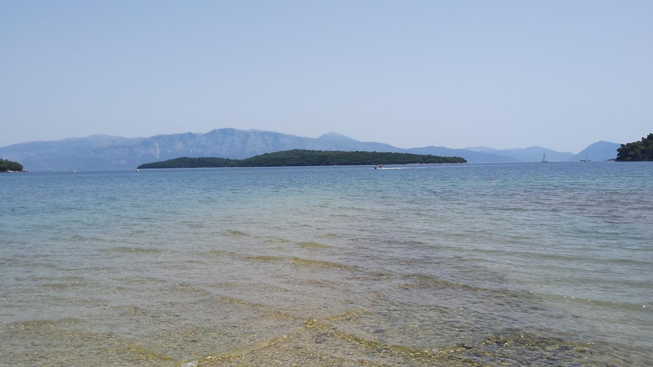 Palmyra Beachfront Studios Nydri (Lefkada) Exterior foto