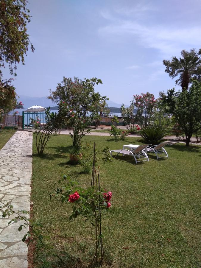 Palmyra Beachfront Studios Nydri (Lefkada) Exterior foto