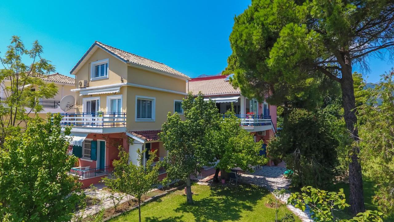 Palmyra Beachfront Studios Nydri (Lefkada) Exterior foto